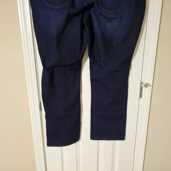 Lee Regular Fit - Straight Leg - Mid-Rise Jeans - 24M - 45x30 - NWOT - Picture 7 of 10